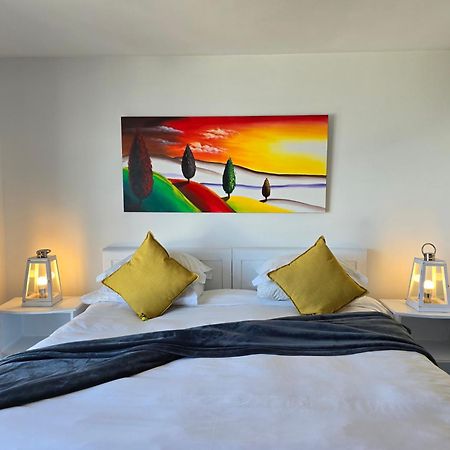Swept Away Guesthouse - No-Loadshedding Yzerfontein Exterior photo