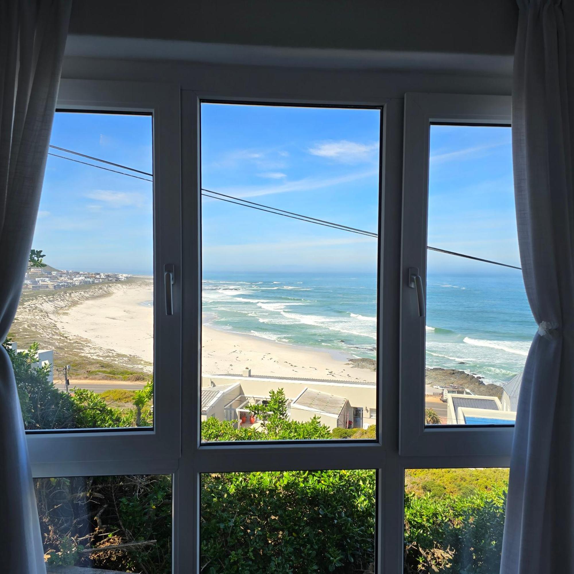 Swept Away Guesthouse - No-Loadshedding Yzerfontein Exterior photo