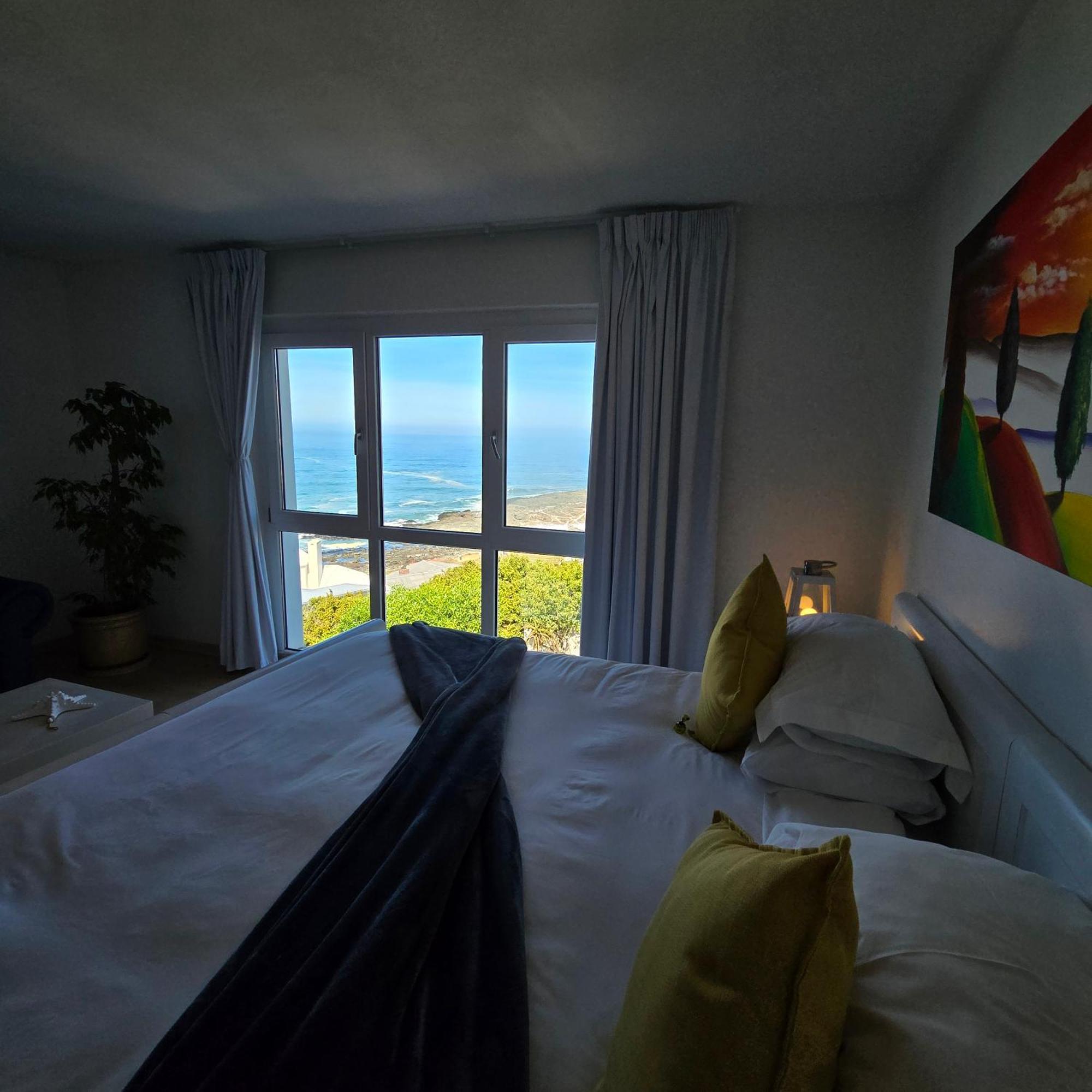 Swept Away Guesthouse - No-Loadshedding Yzerfontein Exterior photo