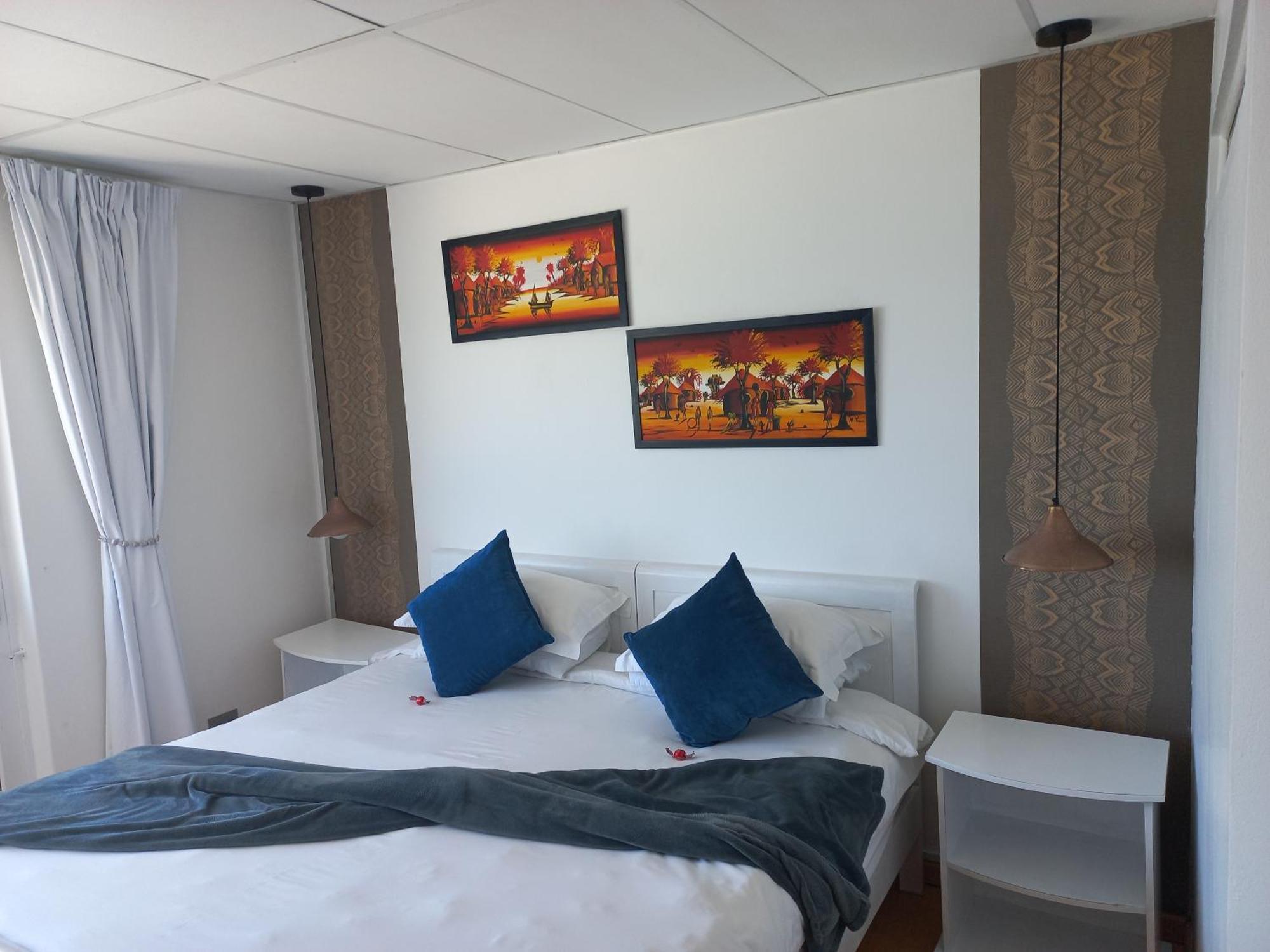 Swept Away Guesthouse - No-Loadshedding Yzerfontein Exterior photo